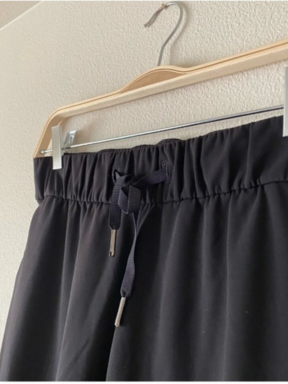 EUC Lululemon Women’s Jogger Drawstring Athletic Pants Size 6 - Picture 4 of 13